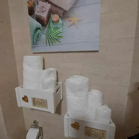 La Apartment *